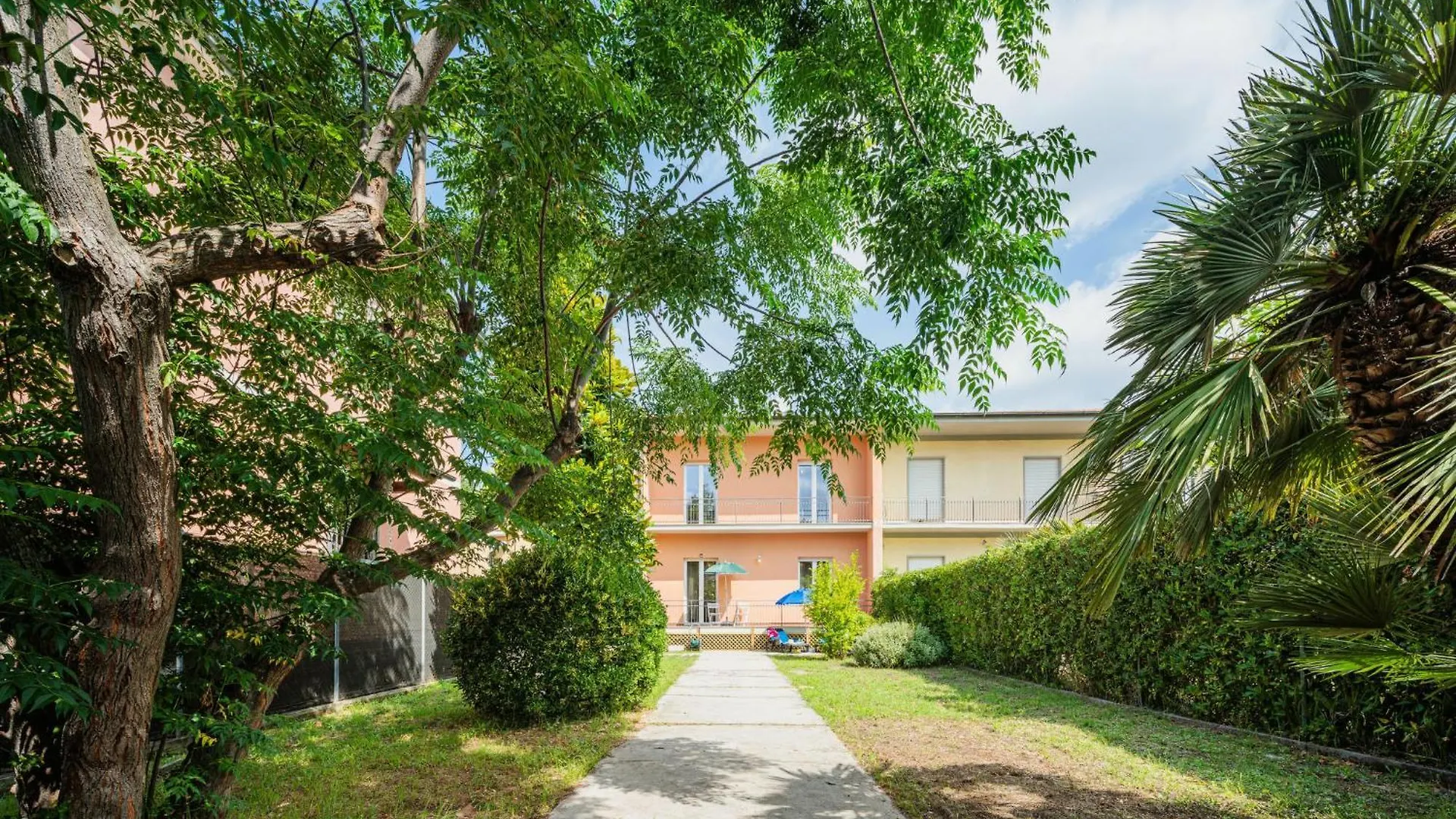 Holiday Home Villa Margherita By Interhome Viareggio Italien